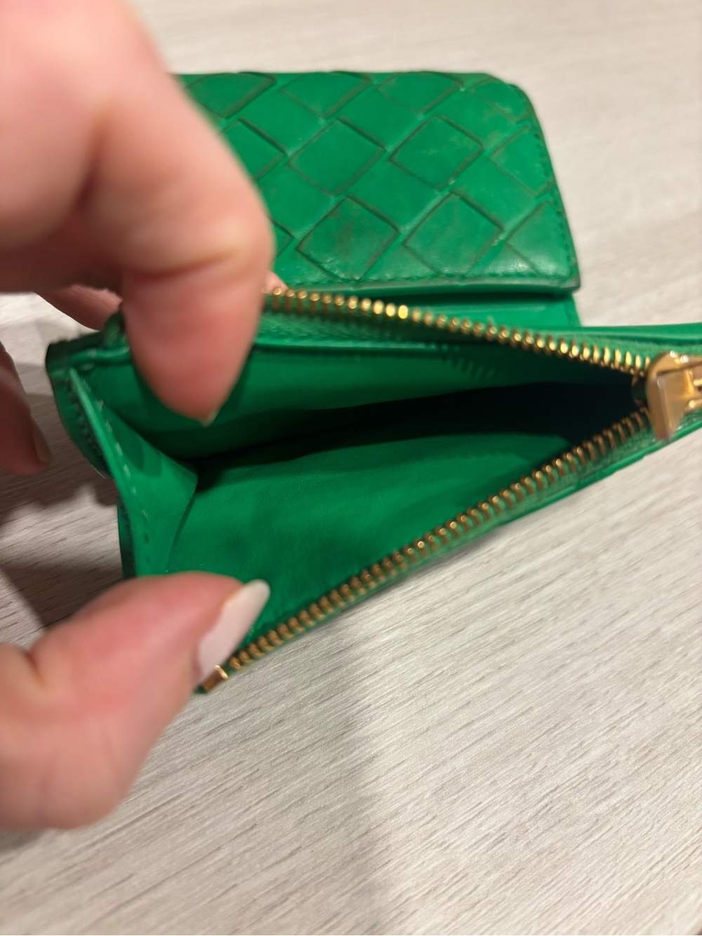 Bottega Veneta Green Intrecciato Leather Bifold Wallet - Picture 5 of 7